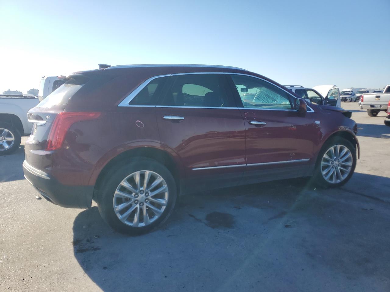 2017 Cadillac XT5 - Image 3