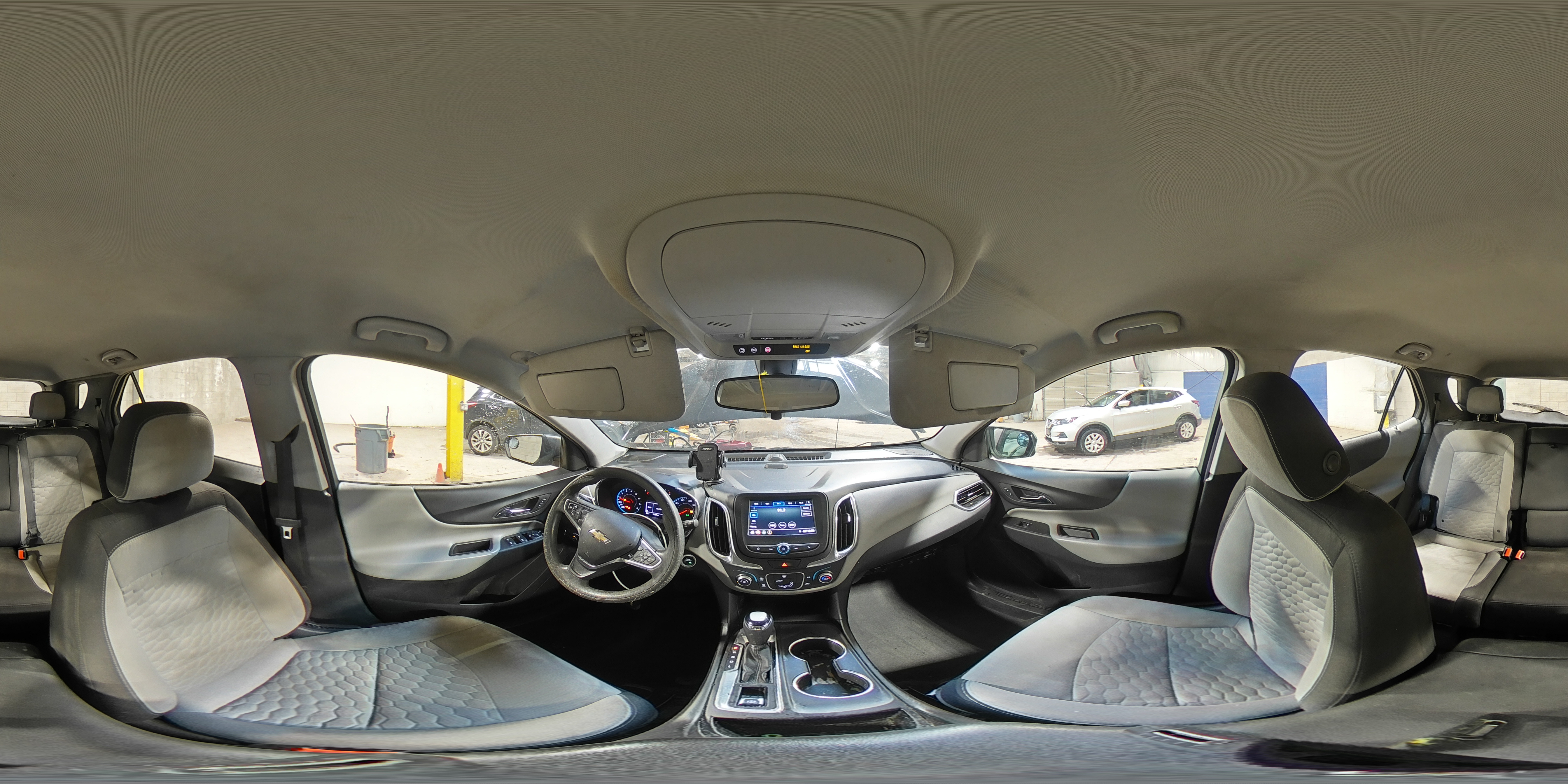 2019 Chevrolet Equinox - Image 16
