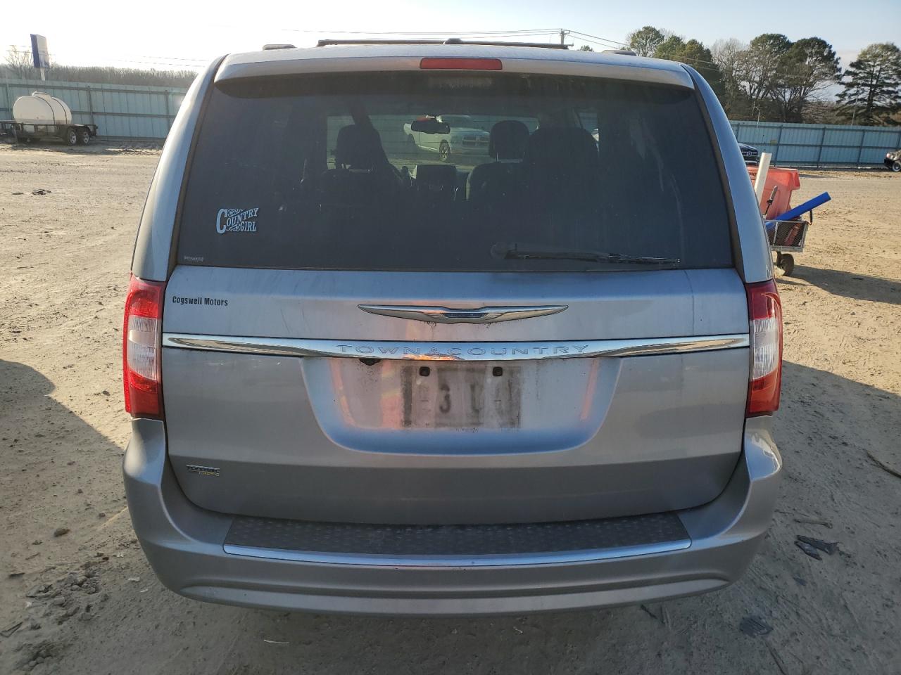 2016 Chrysler Town & Country - Image 6