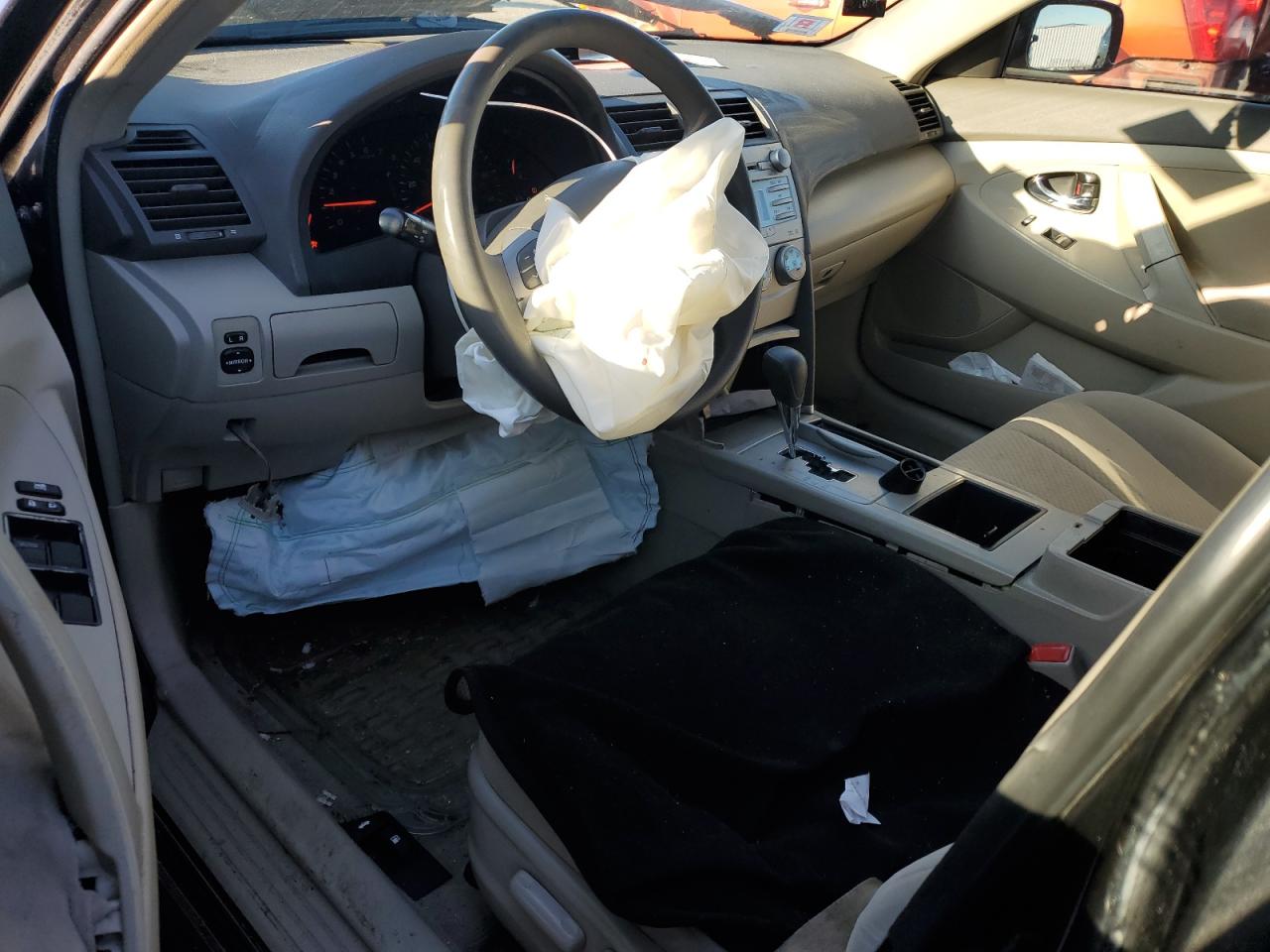 2009 Toyota Camry - Image 8