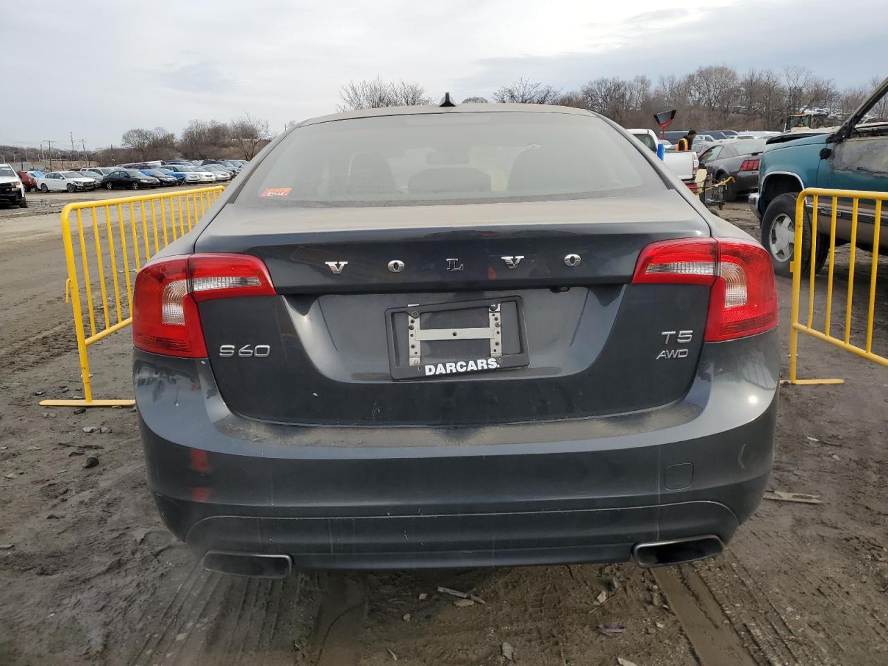 2015 Volvo S60 - Image 6