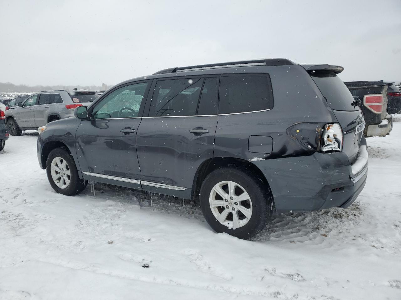 2011 Toyota Highlander - Image 2