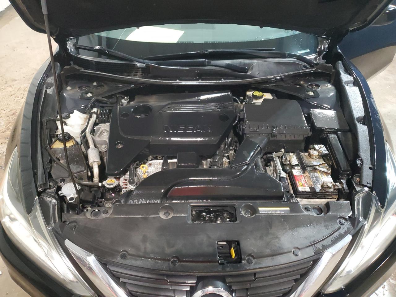 2017 Nissan Altima - Image 11