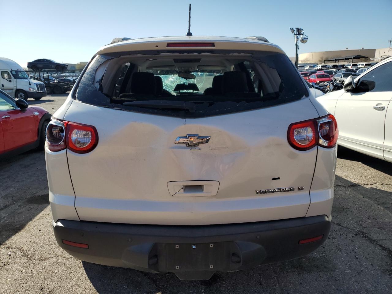 2011 Chevrolet Traverse - Image 6