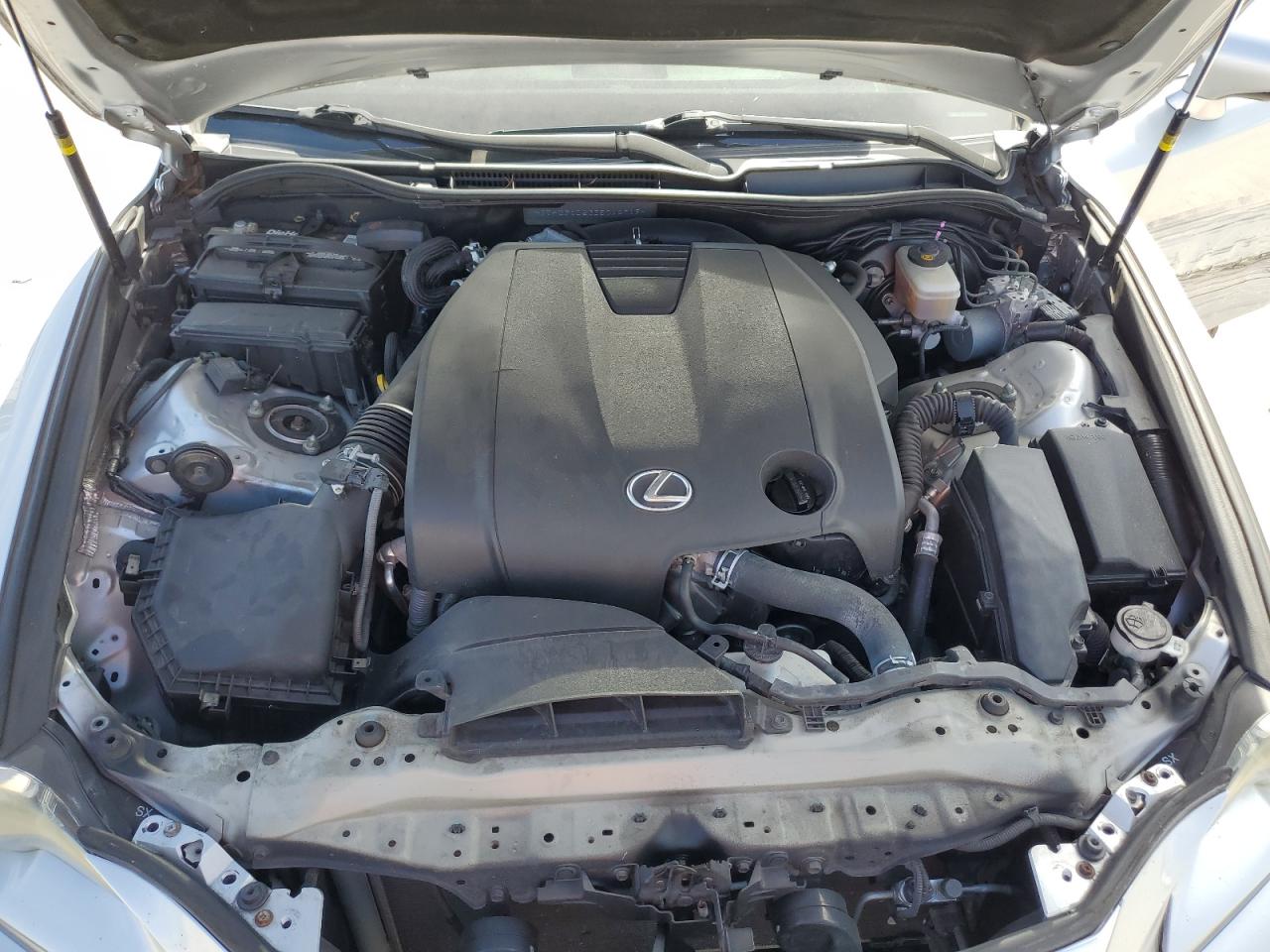 2014 Lexus IS - Image 12