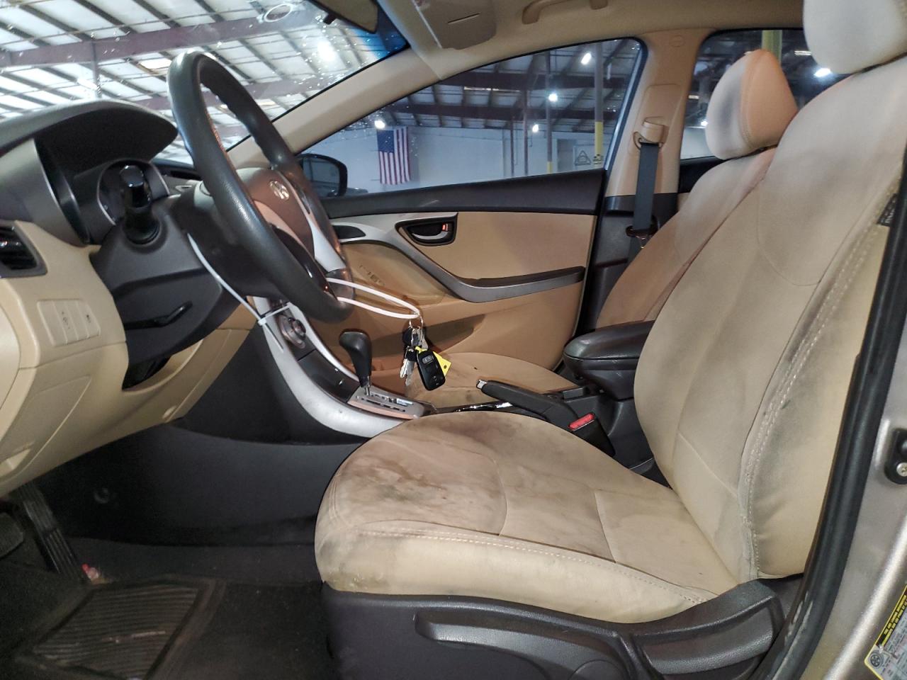 2011 Hyundai Elantra - Image 7