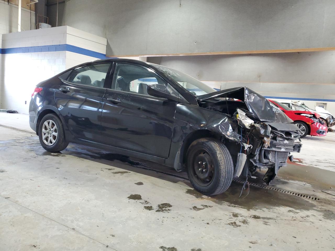 2013 Hyundai Accent - Image 4