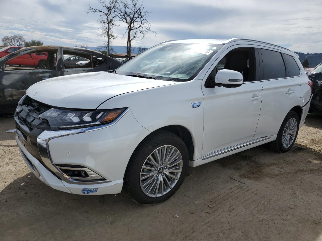 2019 Mitsubishi Outlander - Image 1