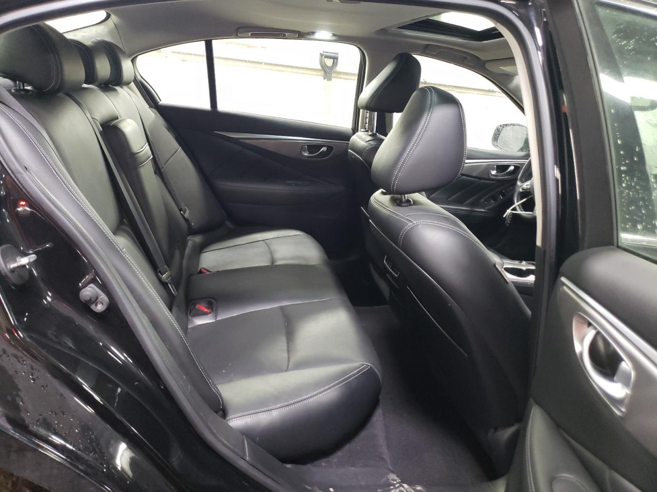 2015 Infiniti Q50 - Image 10
