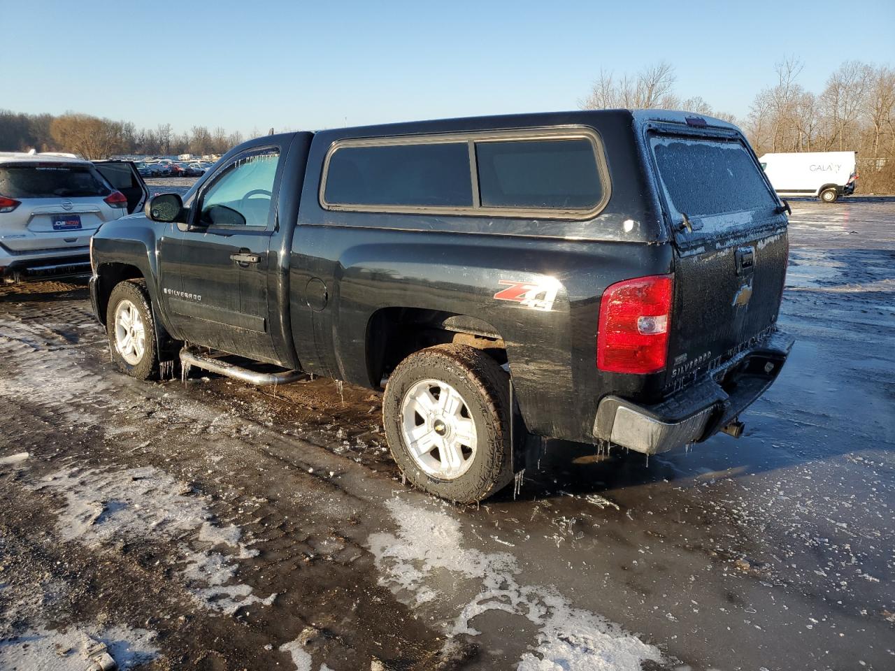 2008 Chevrolet Silverado - Image 2