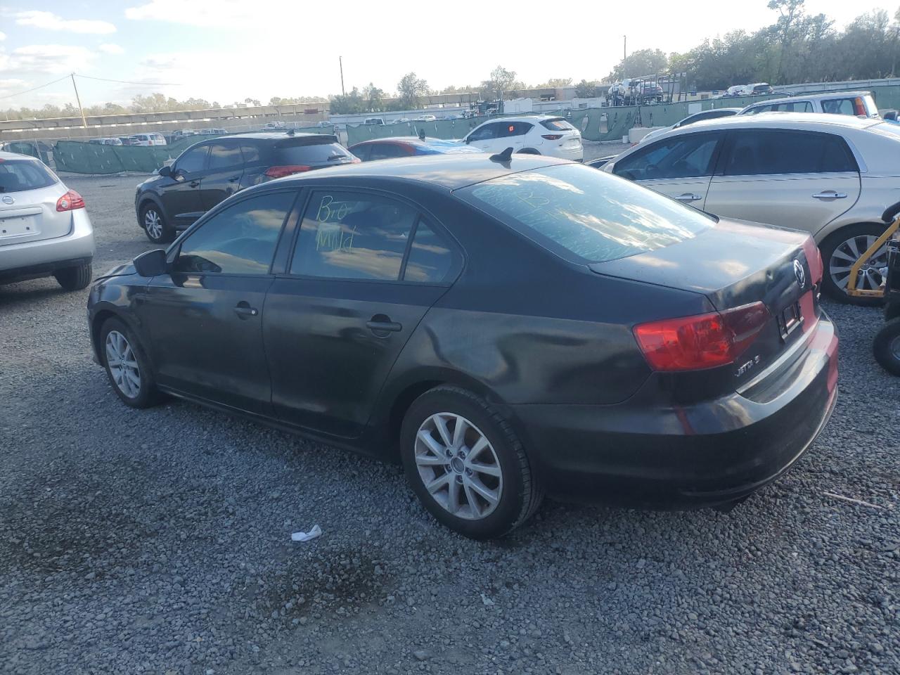 2015 Volkswagen Jetta - Image 2