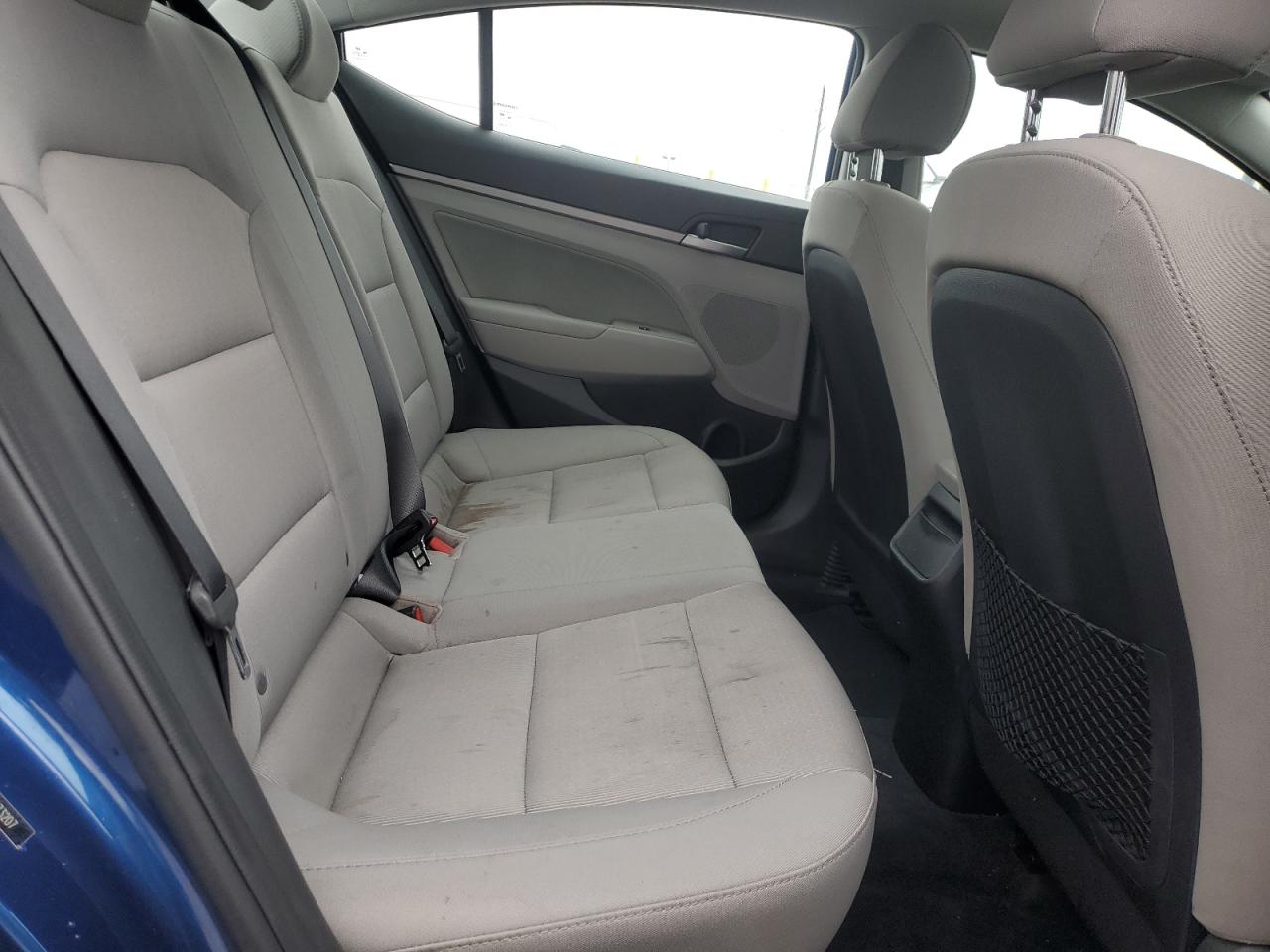 2018 Hyundai Elantra - Image 10
