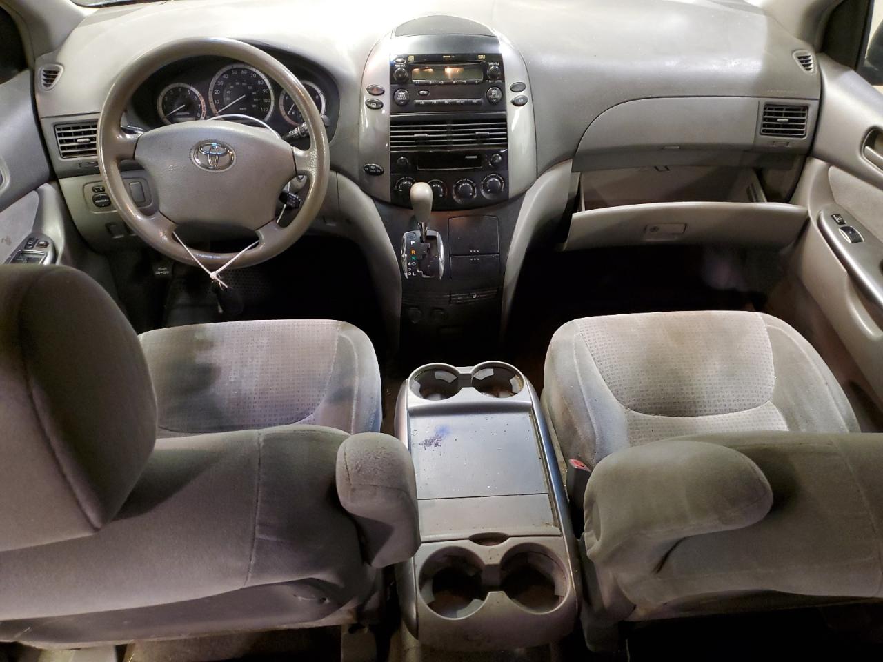 2006 Toyota Sienna - Image 8
