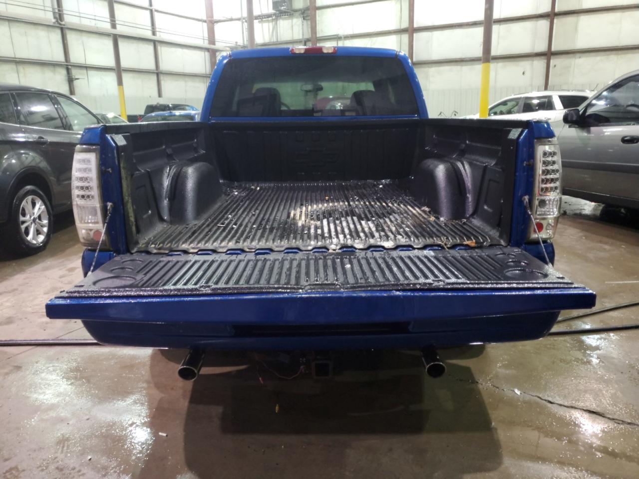 2004 Chevrolet Silverado - Image 6