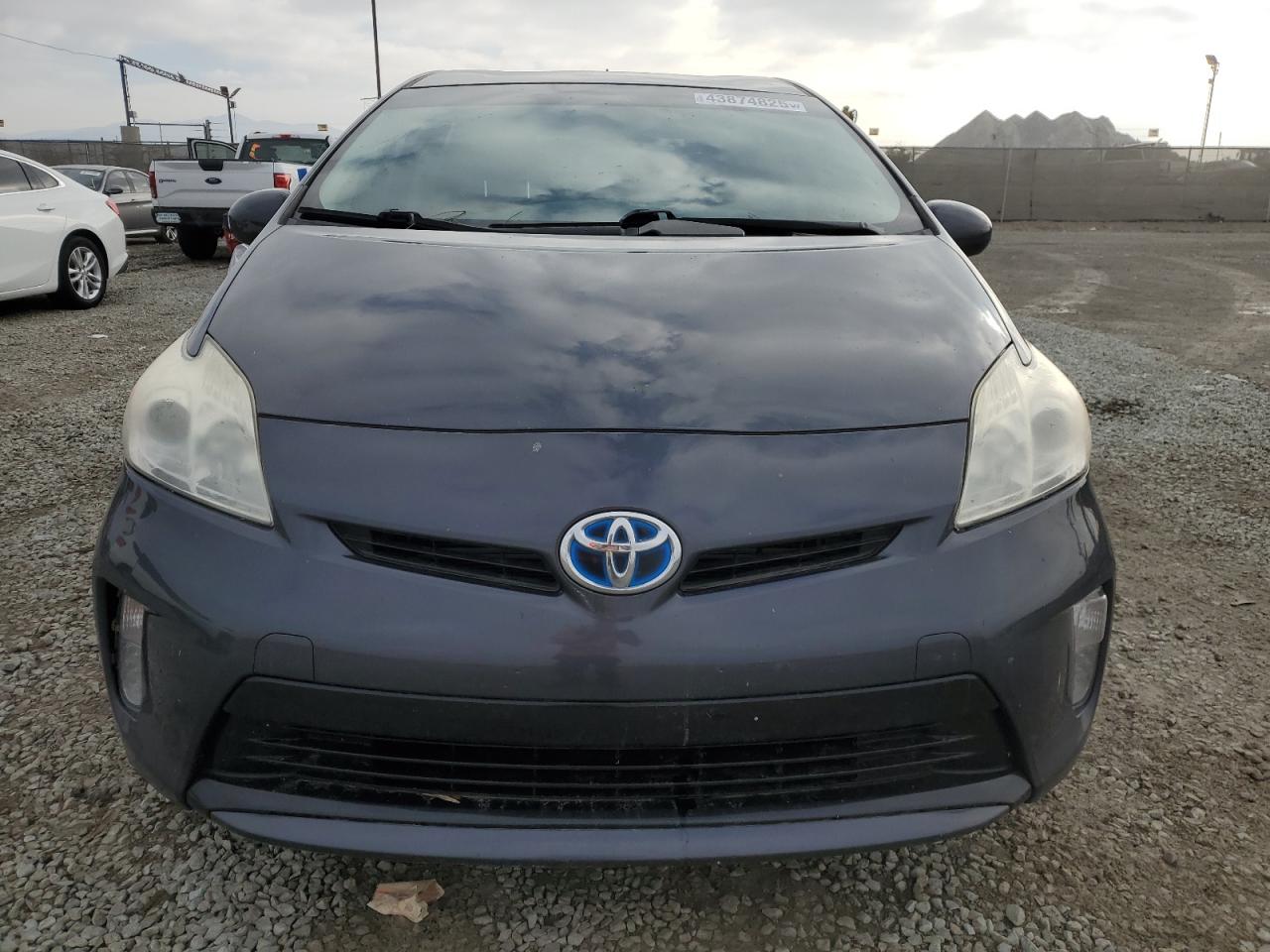2013 Toyota Prius - Image 5
