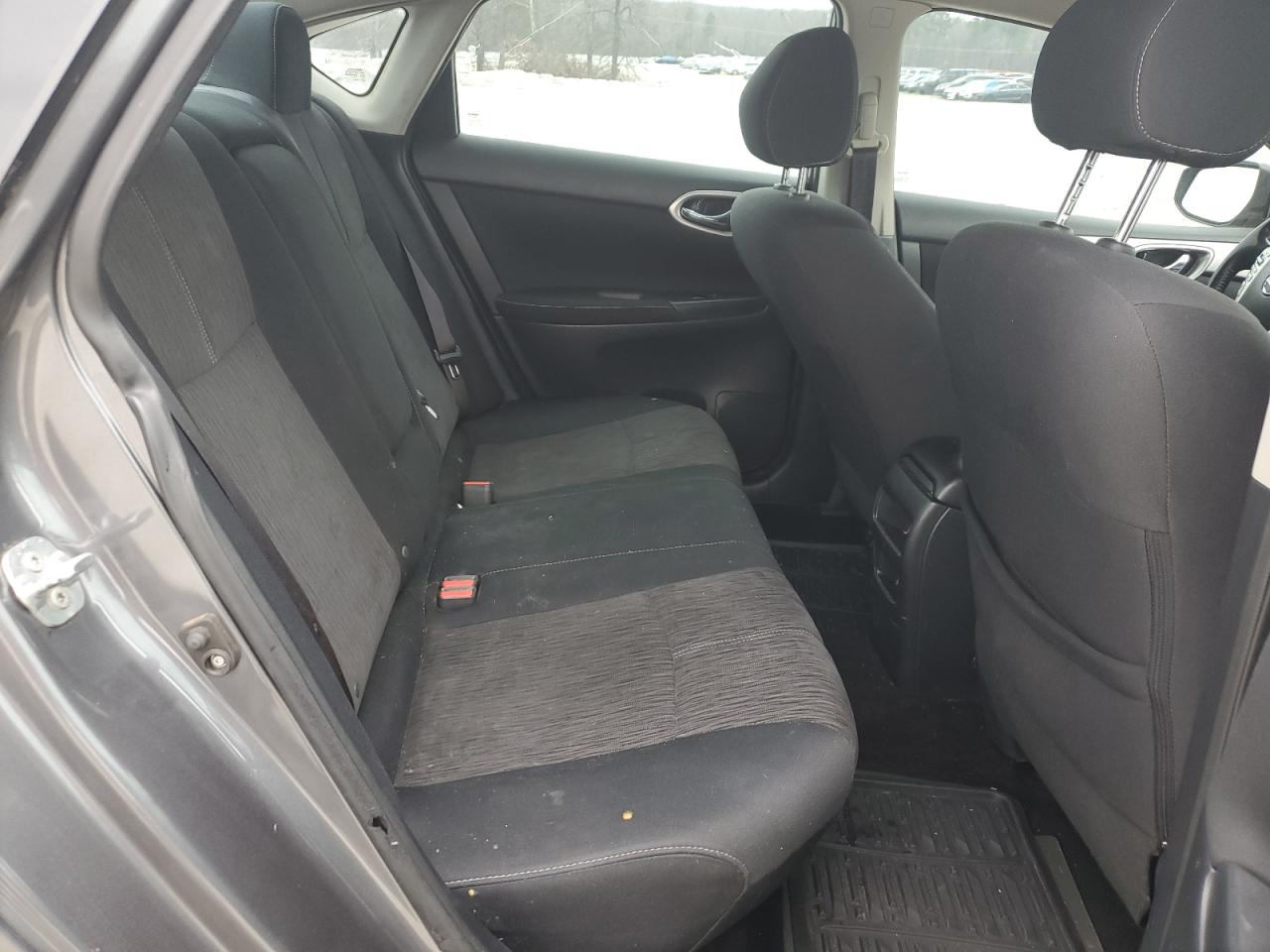 2015 Nissan Sentra - Image 10