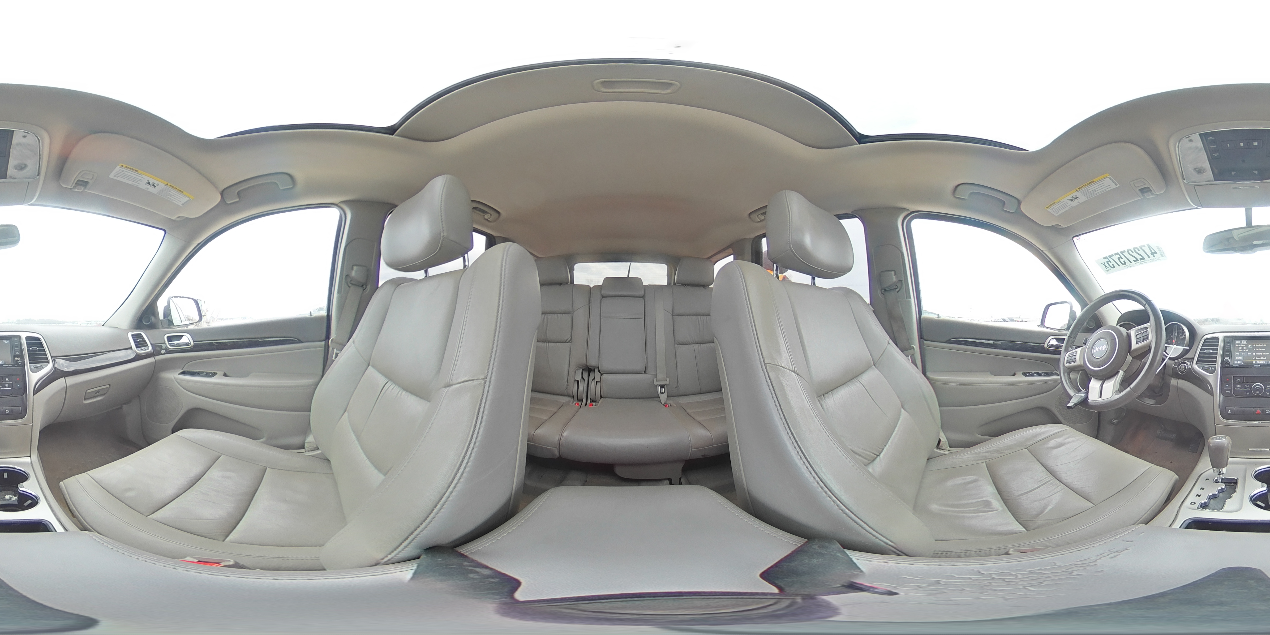 2013 Jeep Grand Cherokee - Image 14
