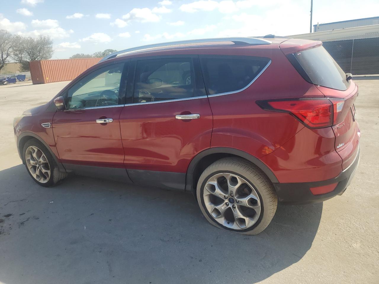 1FMCU0J95GUA04431 FORD ESCAPE 2016