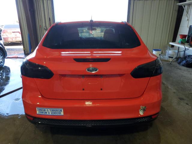  FORD FOCUS 2017 Красный