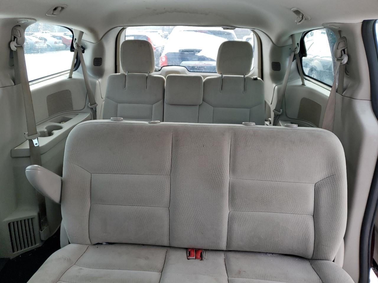 2015 Dodge Caravan - Image 10