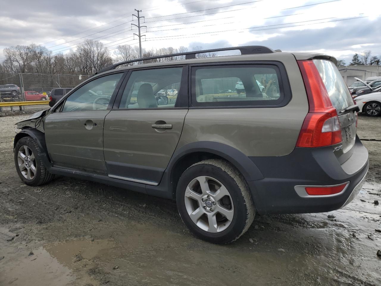 2009 Volvo XC70 - Image 2