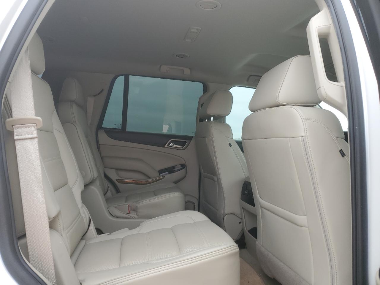 2017 GMC Yukon - Image 11
