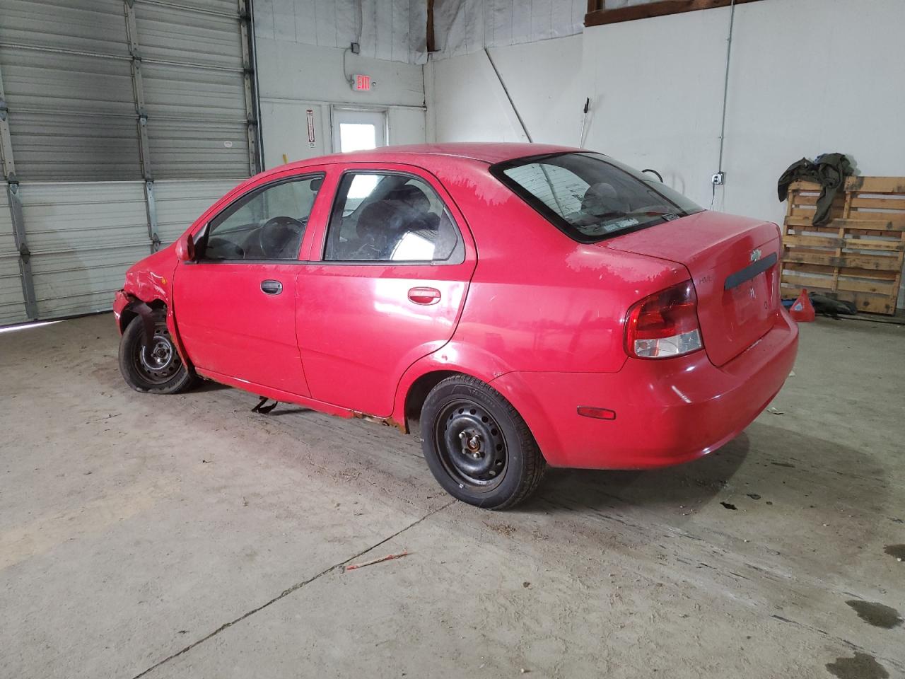 2004 Chevrolet Aveo - Image 2