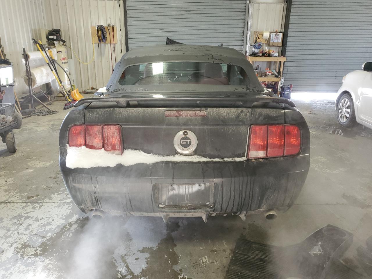 2007 Ford Mustang - Image 6