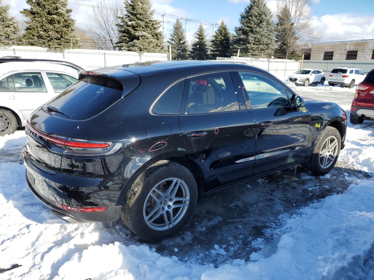 2020 Porsche Macan - Image 3
