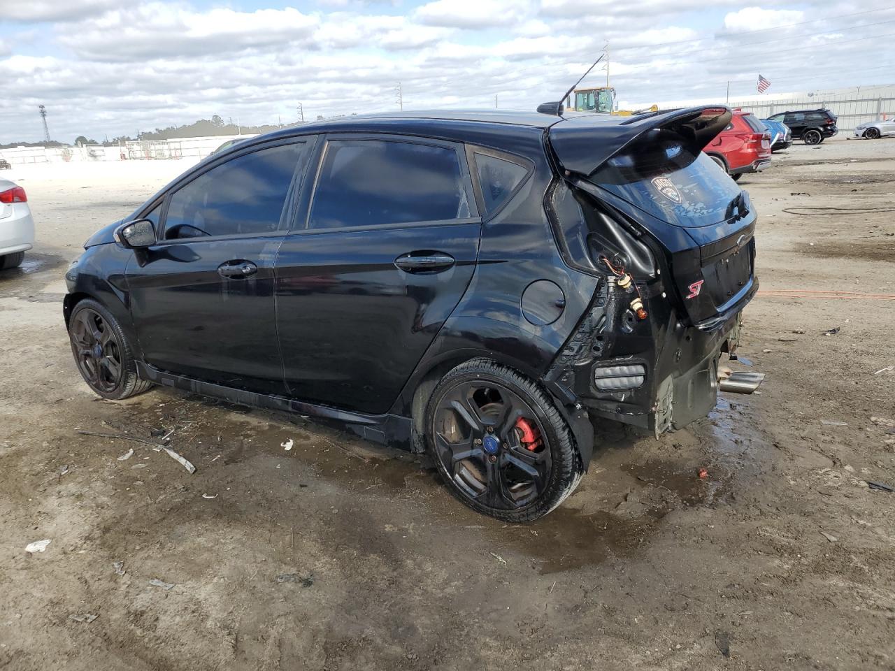2016 Ford Fiesta - Image 2