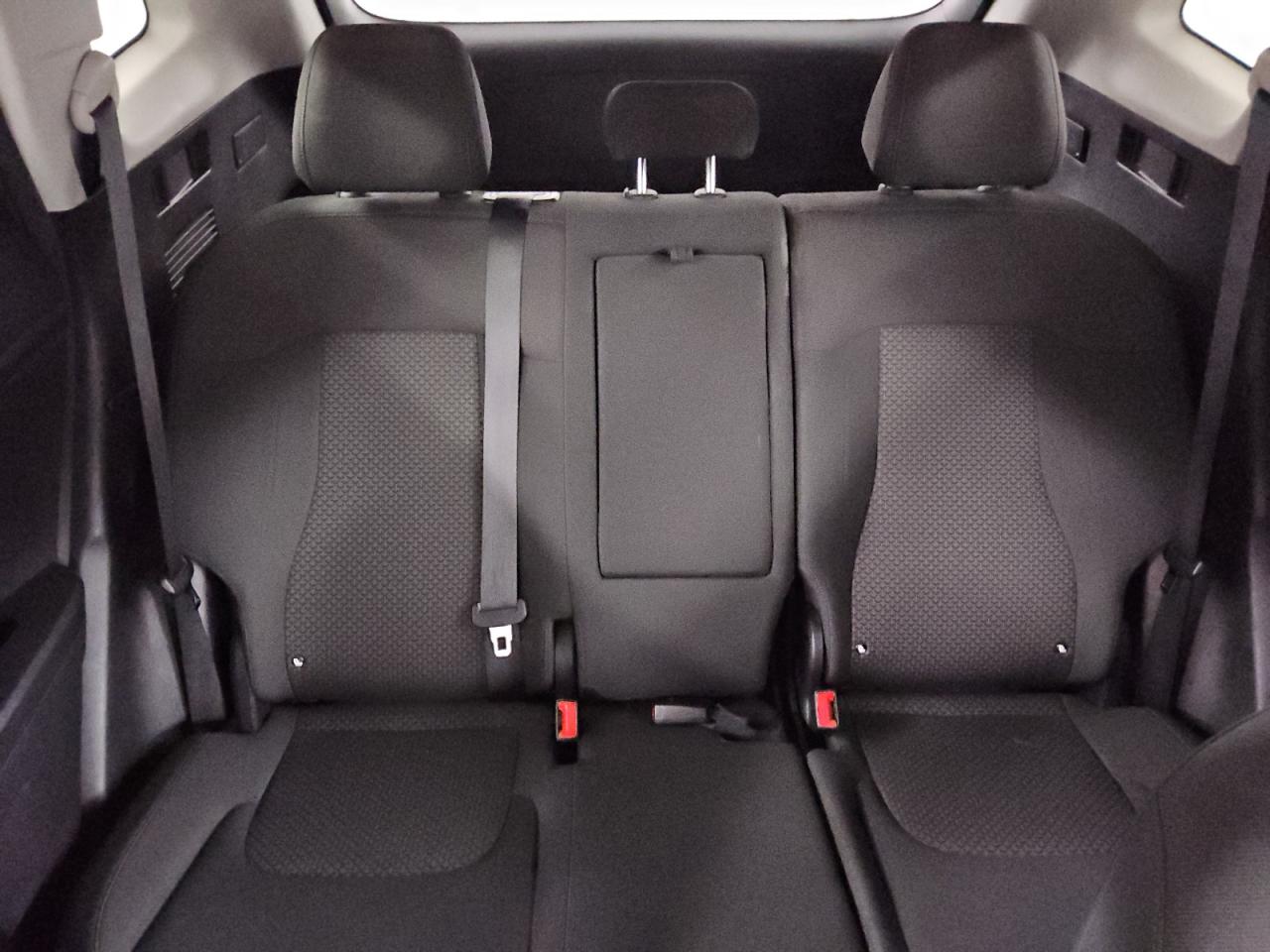 2023 Kia Sportage - Image 10