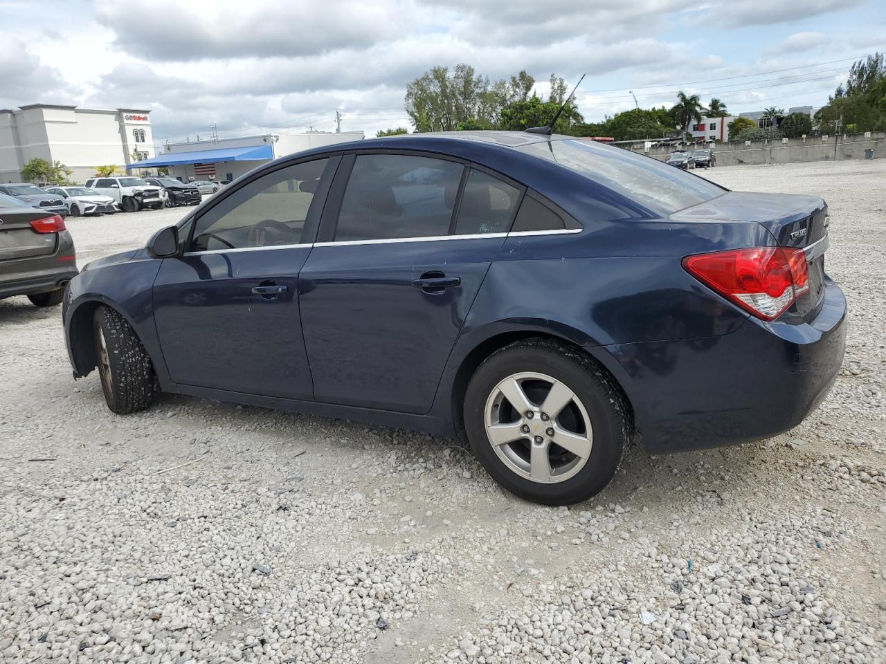 2011 Chevrolet Cruze - Image 3