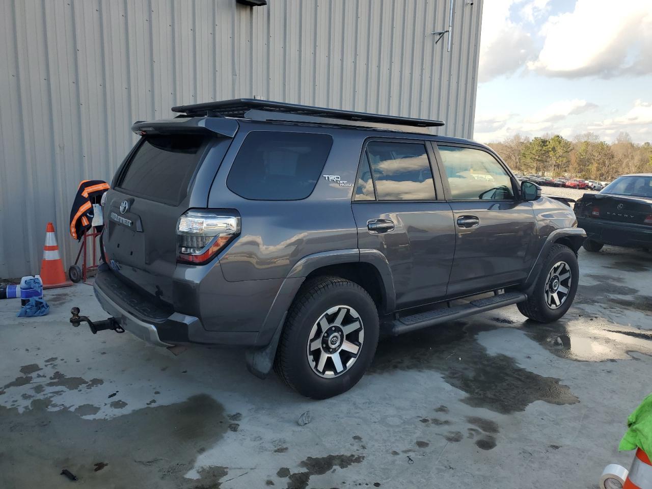 2017 Toyota 4Runner - Image 3