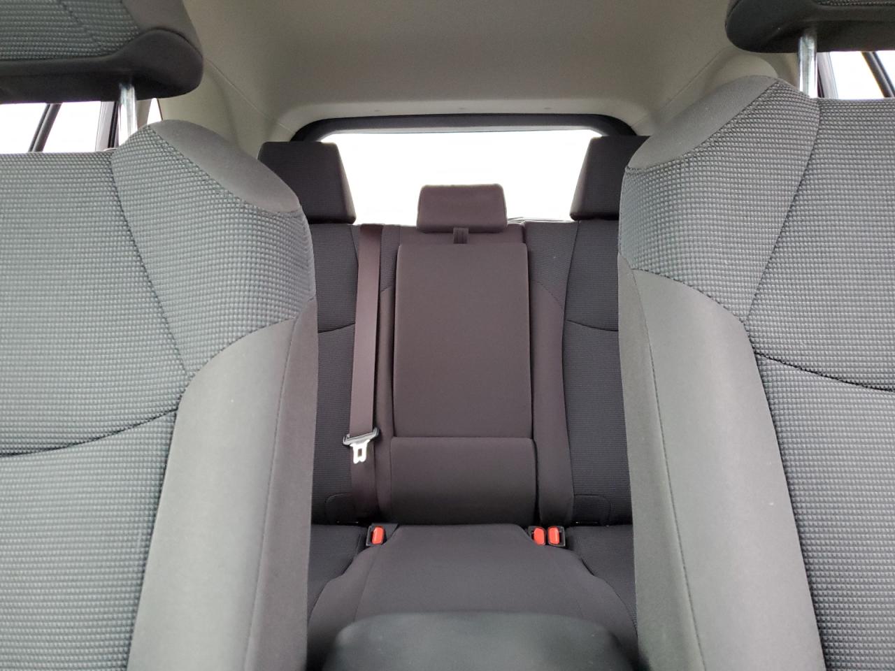 2019 Toyota RAV 4 - Image 10