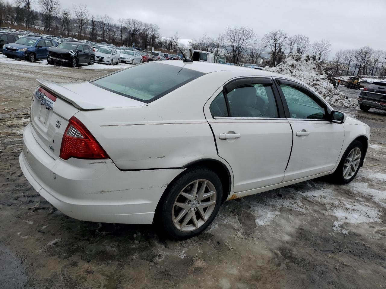 2010 Ford Fusion - Image 3