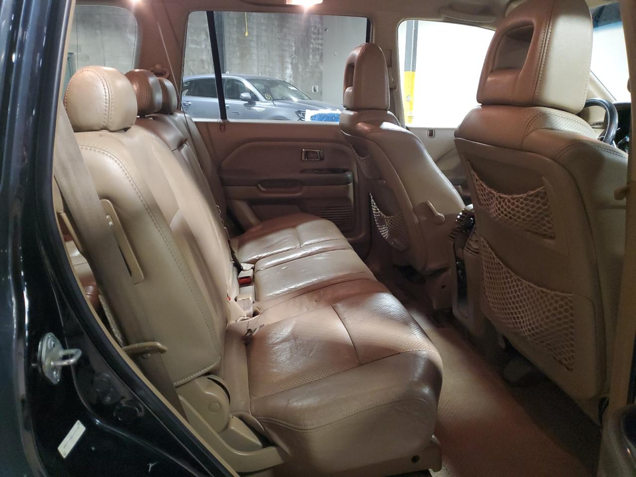 2004 Honda Pilot - Image 11