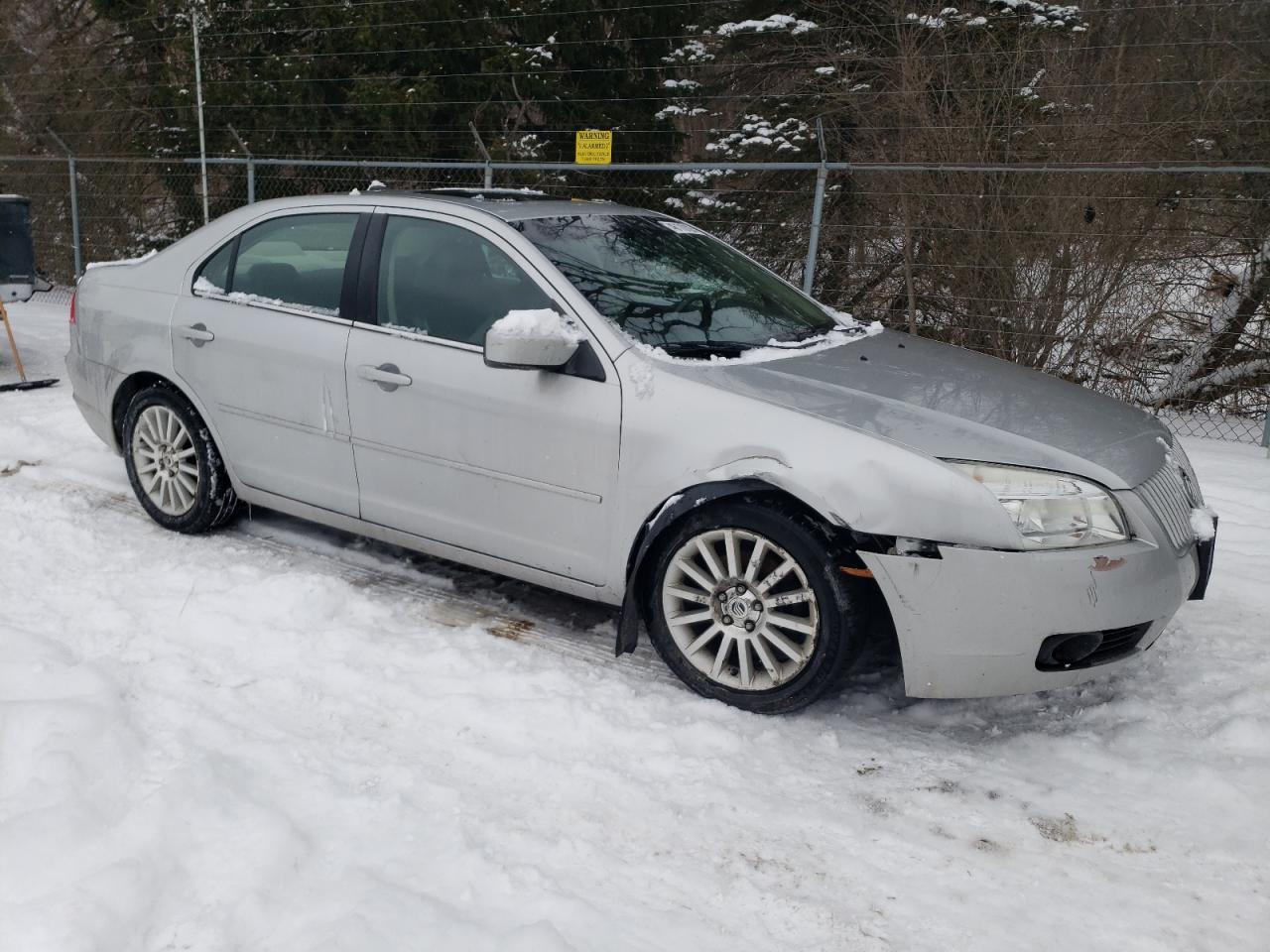 2009 Mercury Milan - Image 4