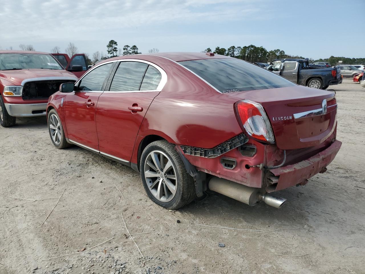 2010 Lincoln MKS - Image 2
