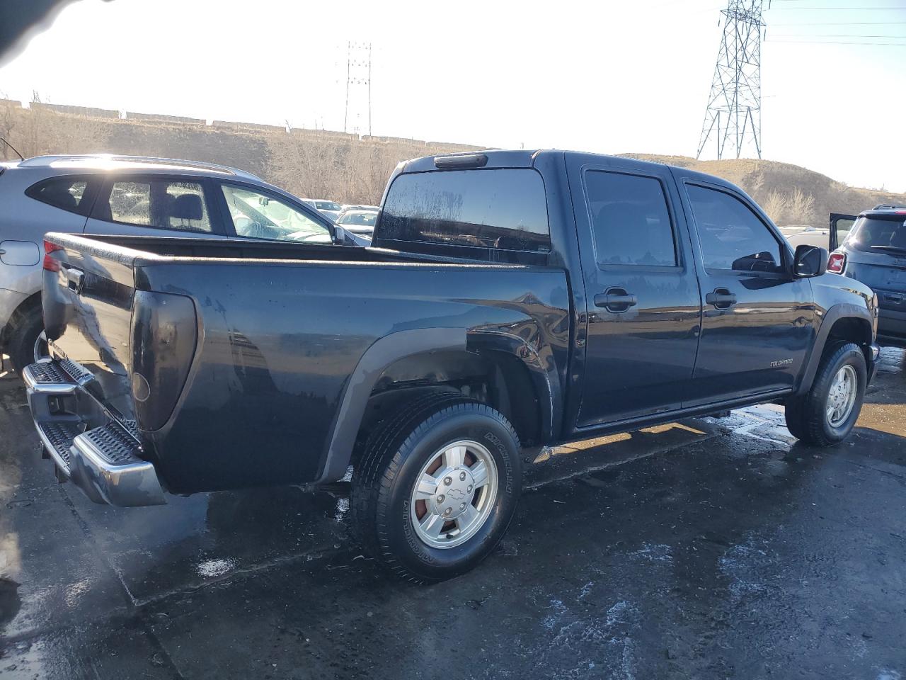 2004 Chevrolet Colorado - Image 3