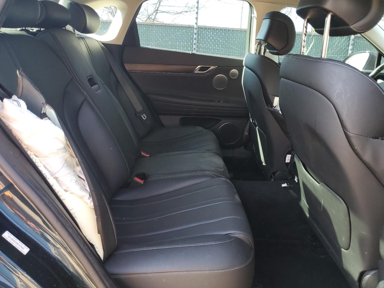 2022 Genesis G80 - Image 10