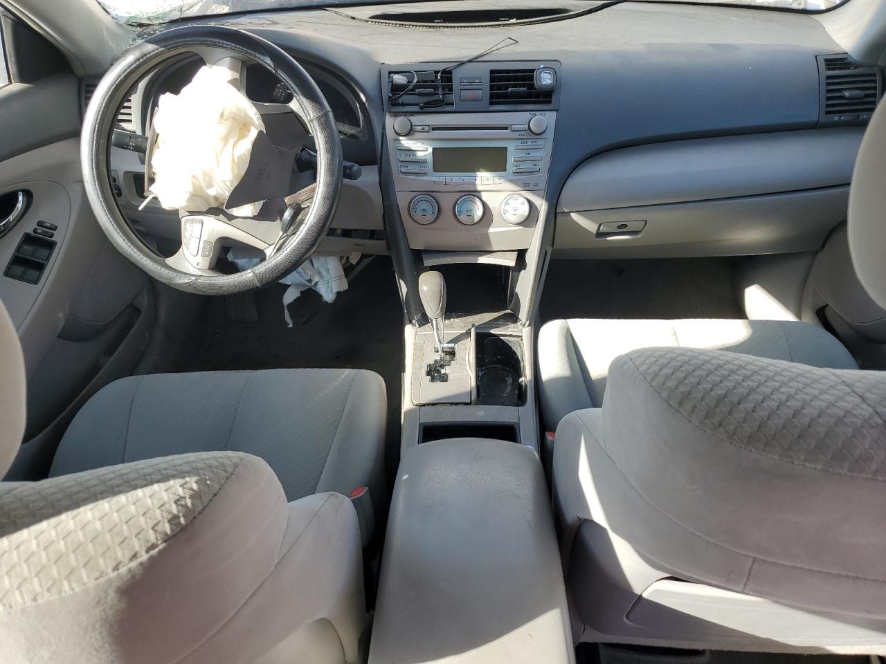 2009 Toyota Camry - Image 8
