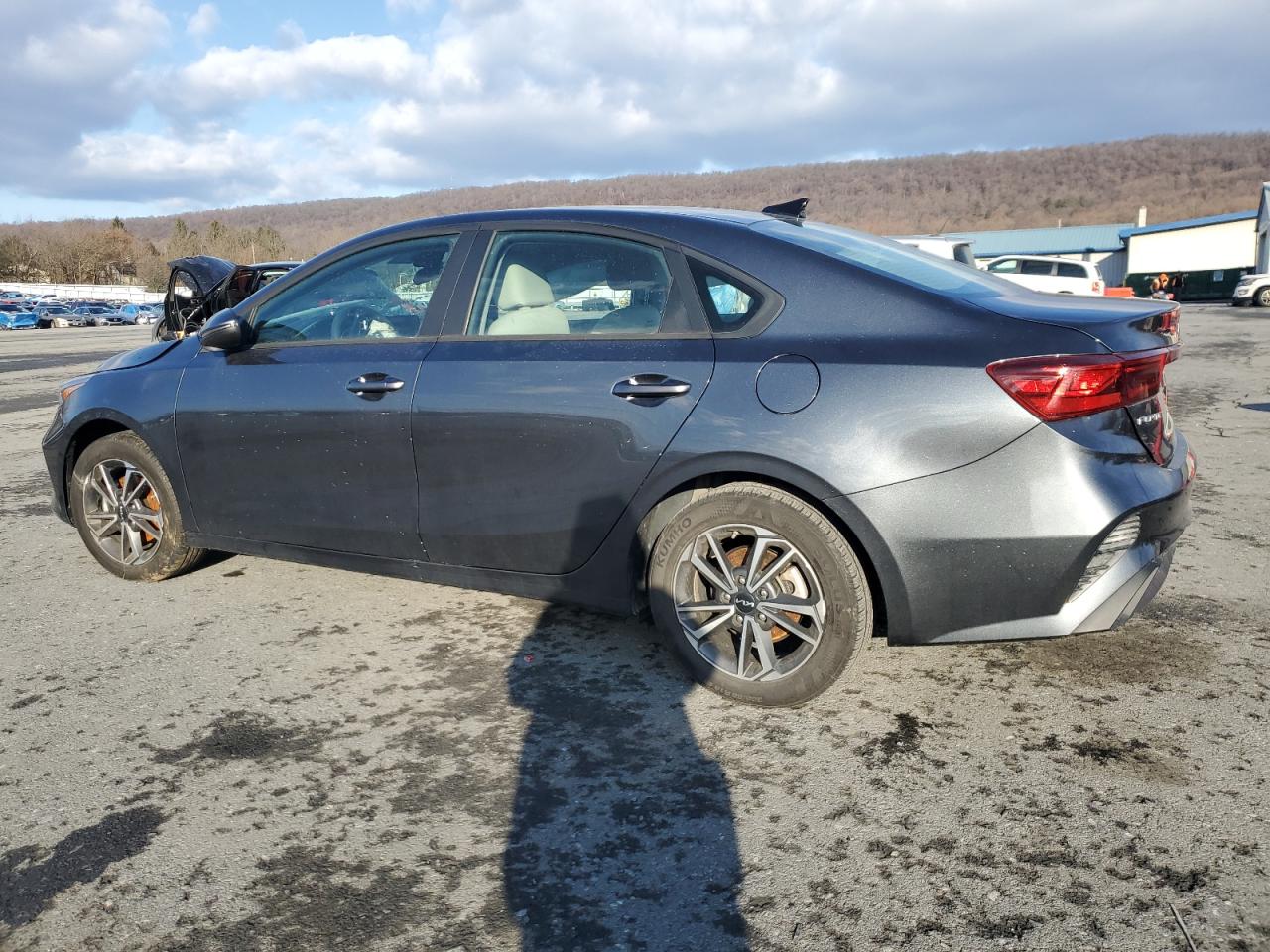 2022 Kia Forte - Image 2