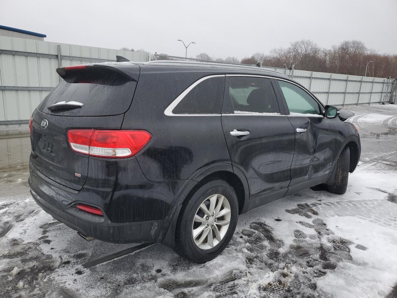 2016 Kia Sorento - Image 3