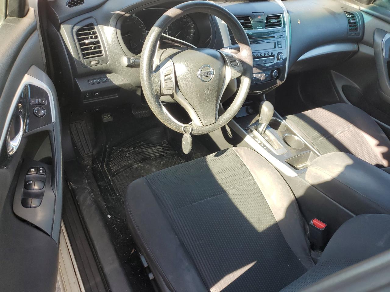 2014 Nissan Altima - Image 8