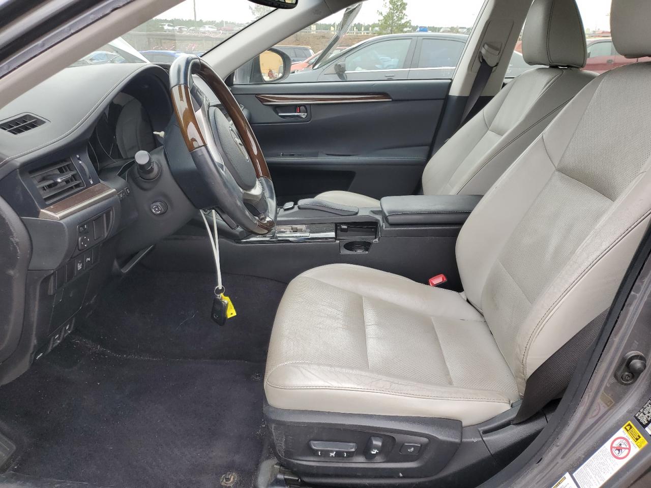 2014 Lexus ES - Image 7