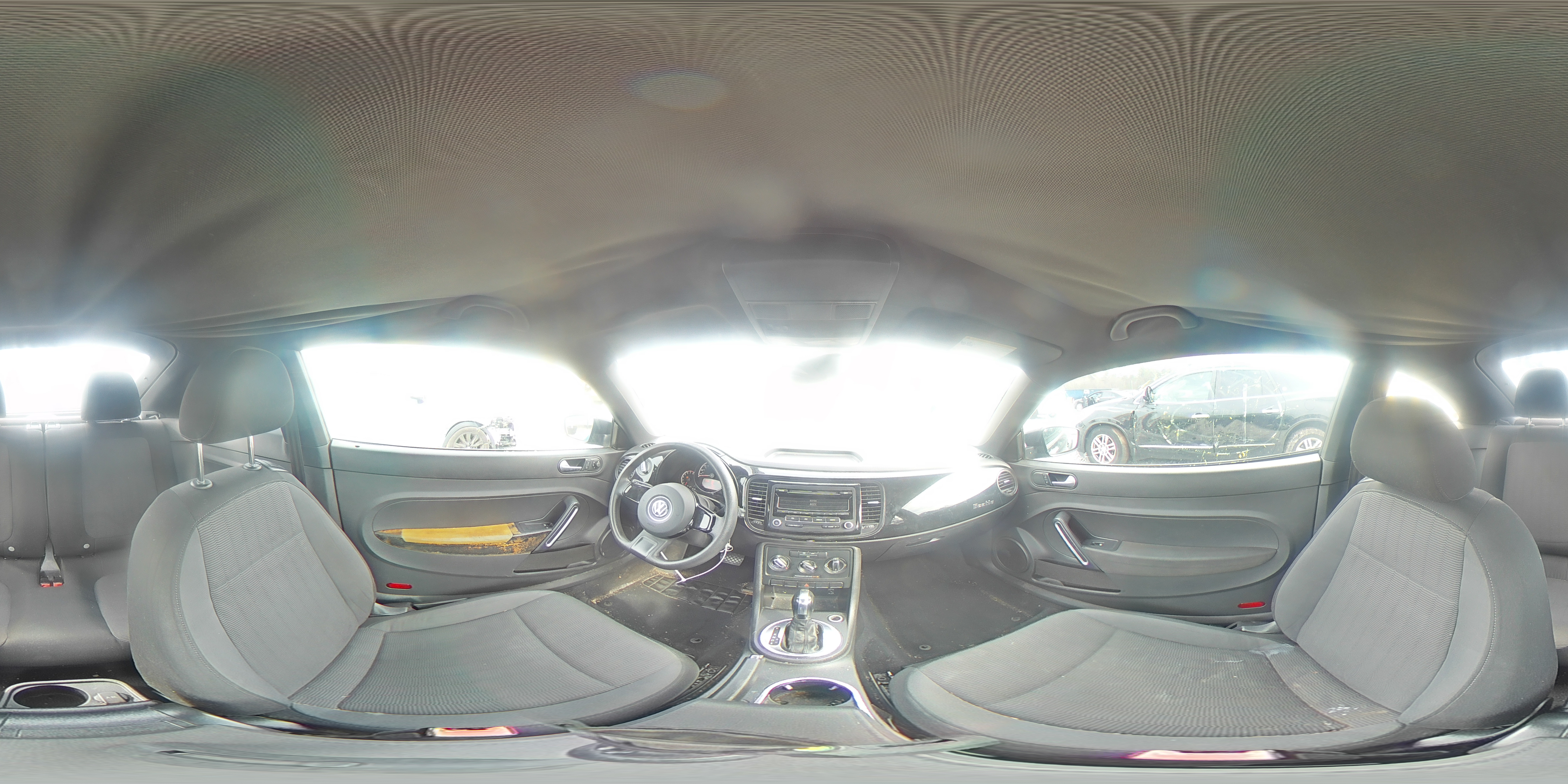 2013 Volkswagen Beetle - Image 14