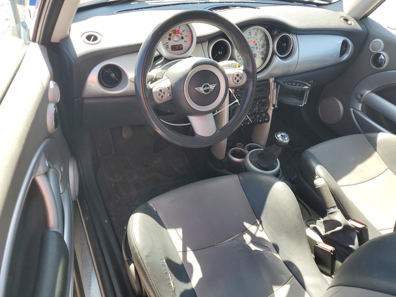 2006 MINI Cooper - Image 8