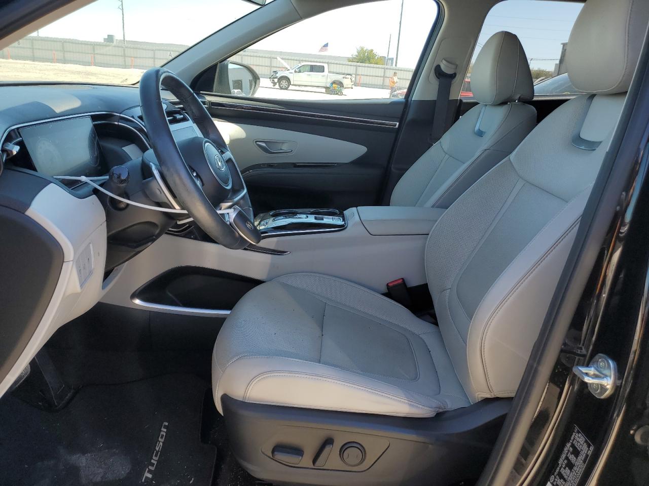 2022 Hyundai Tucson - Image 7