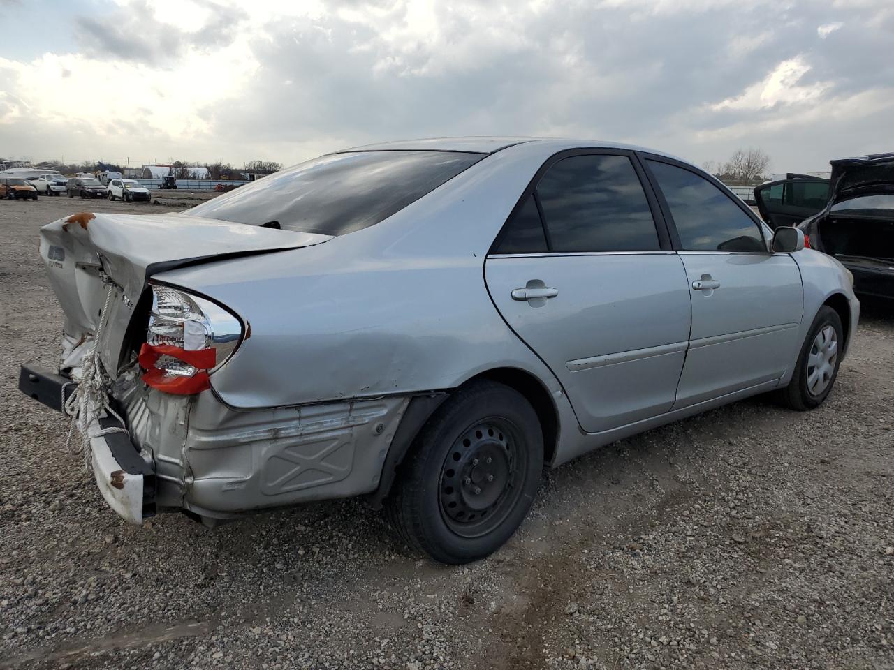 2004 Toyota Camry - Image 3
