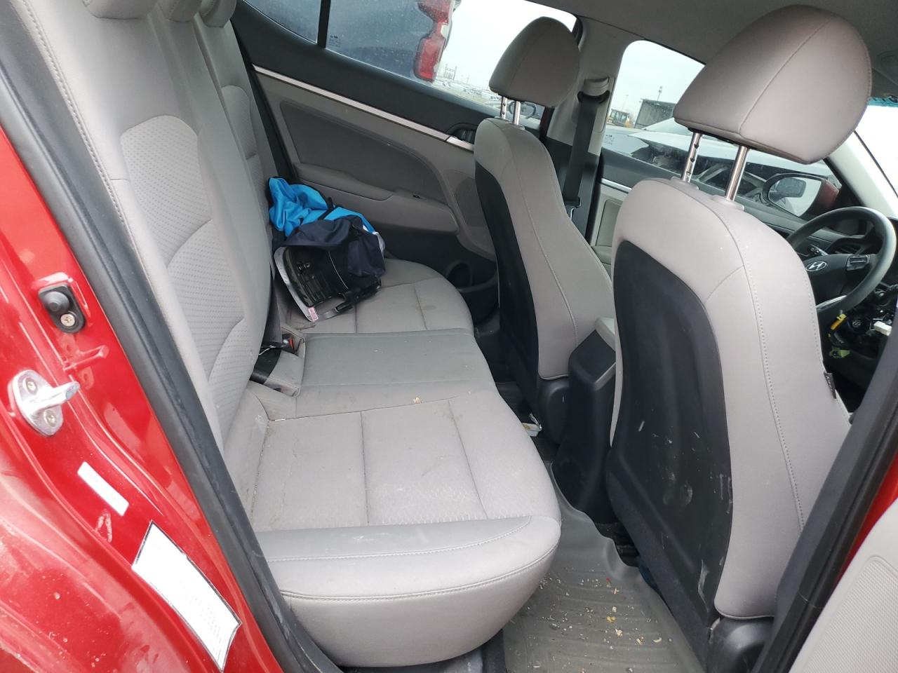 2019 Hyundai Elantra - Image 10